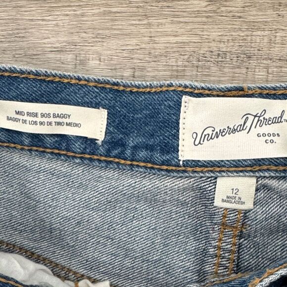 NEW UNIVERSAL THREAD 90s BAGGY JEANS MID RISE WASHED DENIM SIZE 12 - Picture 4 of 6